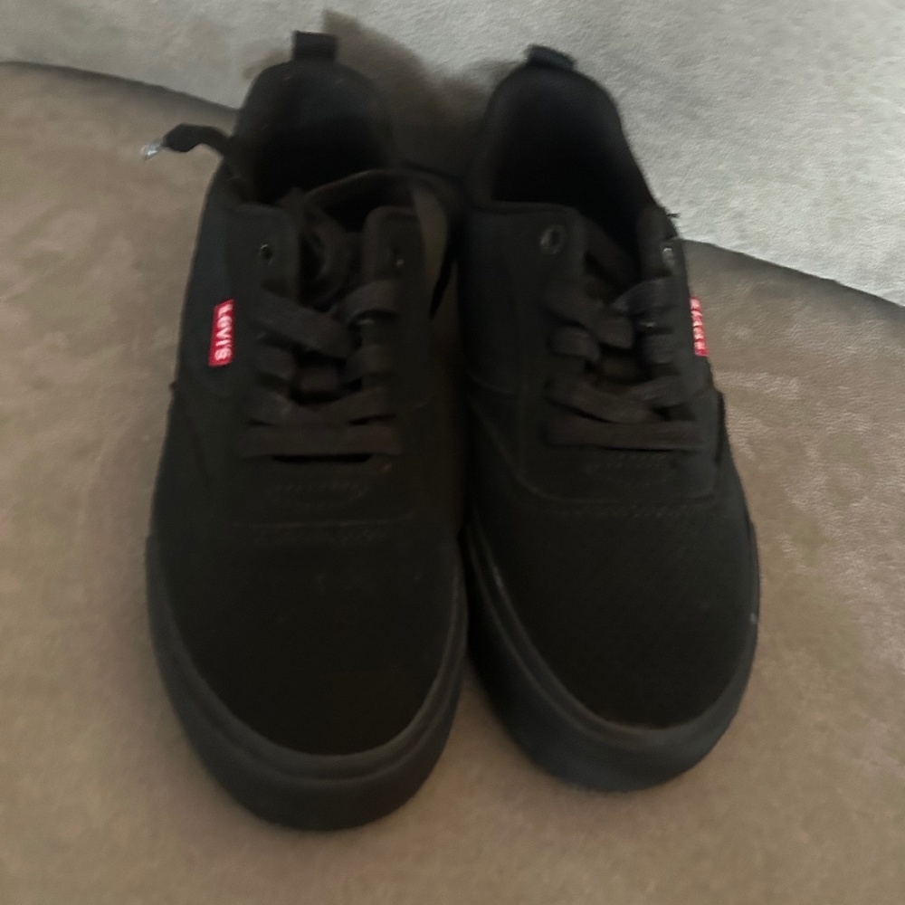 50%offw❤️ Levi's black Boys Lance youth boys EUC flaw inside label k51